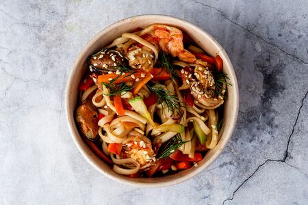 Удон с морепродуктами