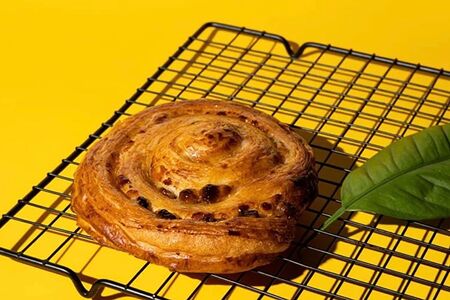 Улитка с изюмом