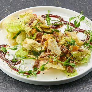 Тёплый салат с говядиной