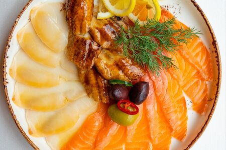 Дары моря - семга масляная, угорь