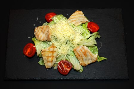 Цезарь с курицей