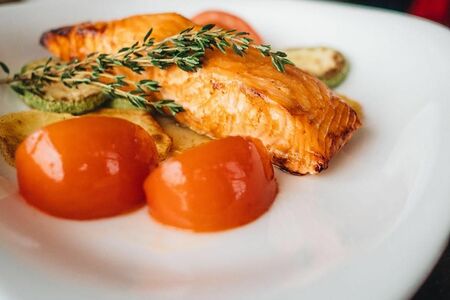 Лосось в имбирном маринаде