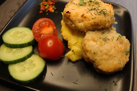 Котлетки из курочки с пюре