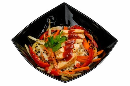 Wok с курицей в остром соусе