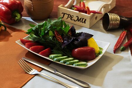 Ассорти из зелени и овощей