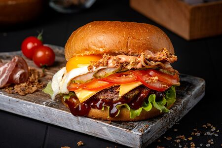 Бургер Делюкс