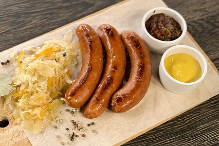 Колбаски пряные с сыром