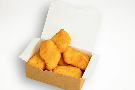 Куриные наггетсы с соусом