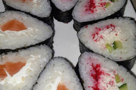 БигФуд ролл с крабом и лососем 8 шт