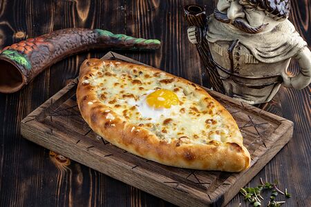 Хачапури-лодочка с осетинским сыром