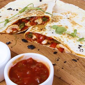 Кесадилья с курицей