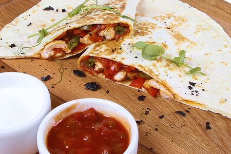 Кесадилья с курицей