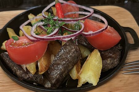 Жаркое с колбасой