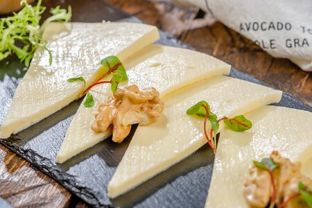 Сыр сулугуни