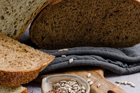 Солодовый хлеб со злаками