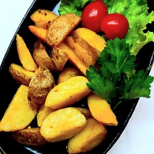Картофельные дольки в кожуре
