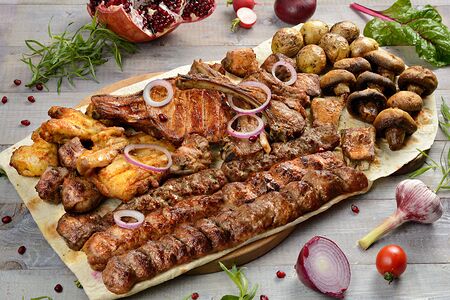Ассорти шашлыков на 6 персон