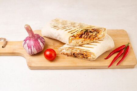 Шаурма классическая со свининой Большая