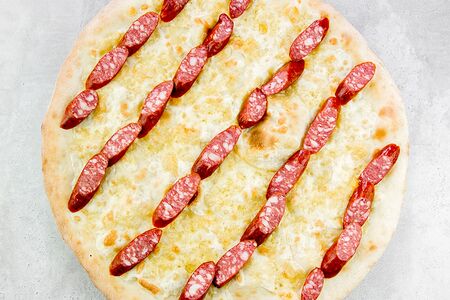 Пицца Сырные палочки с охотничьими колбасками