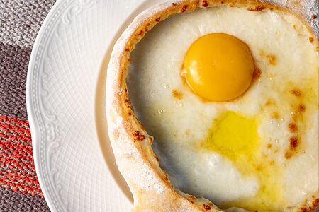 Хачапури по-аджарски