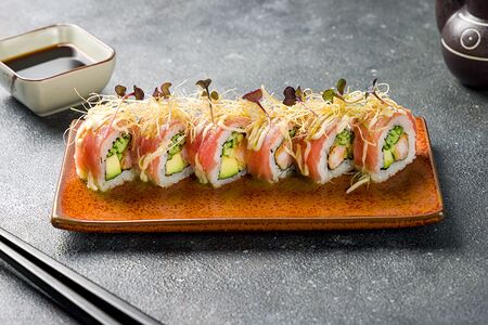 Острый ролл с тунцом Ponyo