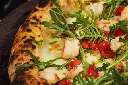 Пицца Примавера с креветками