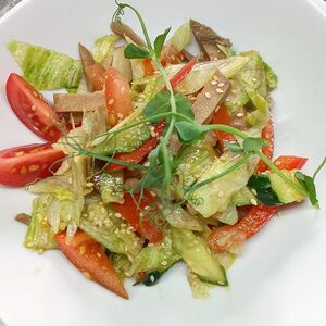 Салат Овощной с языком