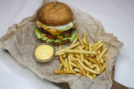 Бургер на мангале с курицей