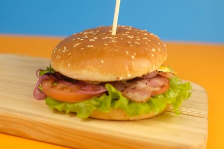 Беконный бургер