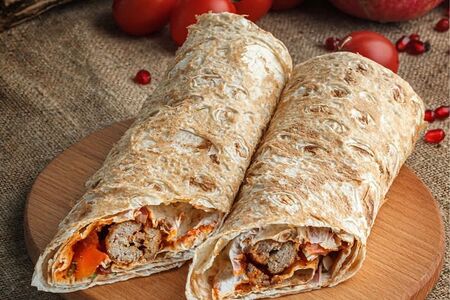 Люля из курицы в лаваше