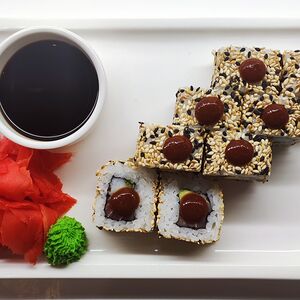 Ролл Магуро Хот острый