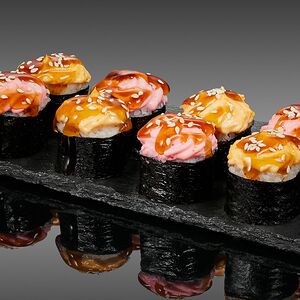 Запечённые Хосомаки с курицей и крабом