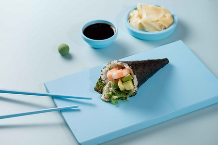 Темаки с креветкой