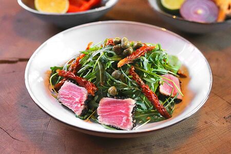 Салат Тунец Гриль