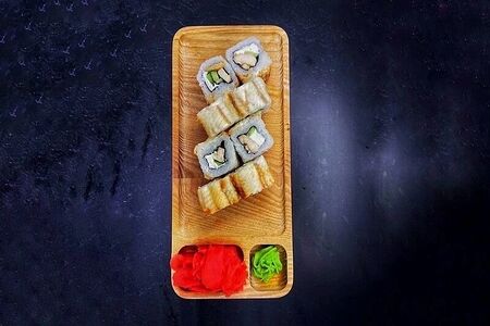 Ролл Филадельфия с угрем