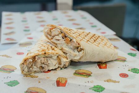 Шаурма со свининой на углях