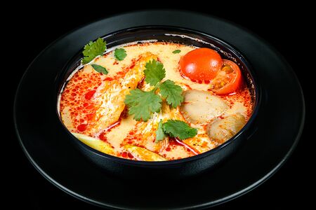 Том ям с курицей