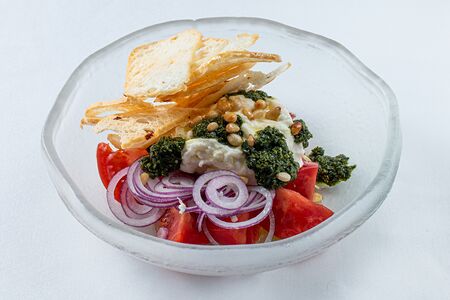 Свежие томаты с сыром страчателла