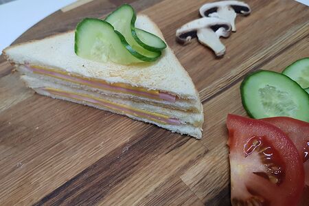 Сэндвич с ветчиной