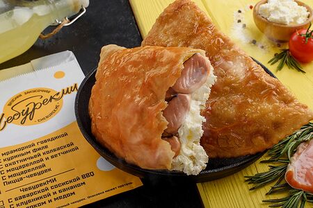 Чебурек с горбушей и творожным сыром