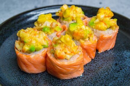 Фудзи с креветкой манго