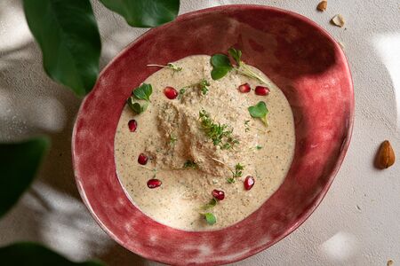 Сациви из фермерского цыпленка