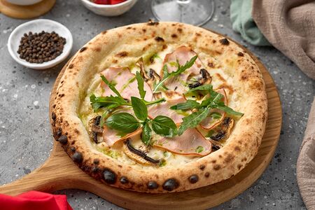 С окороком и шампиньонами