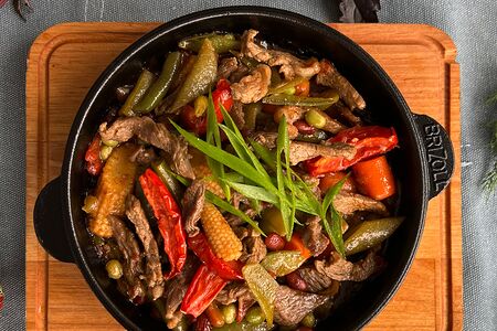 Телятина с овощами