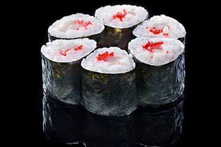 Ролл с морским гребешком