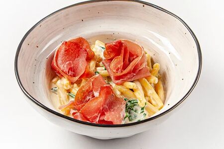 Казаречче с шпинатом и прошутто