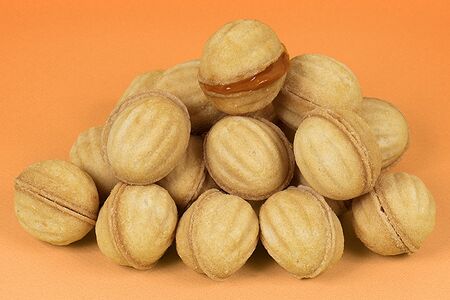 Орешки на сливочном масле с варёной сгущёнкой L