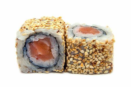 Сяке ролл в кунжуте