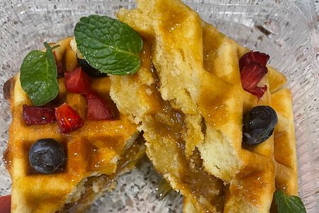 Вафля с варёной сгущёнкой