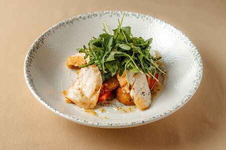 Салат по-деревенски с курицей